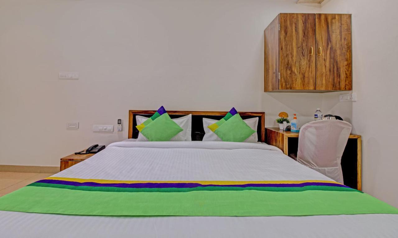 Sai Samrat Resort Satara Exterior foto